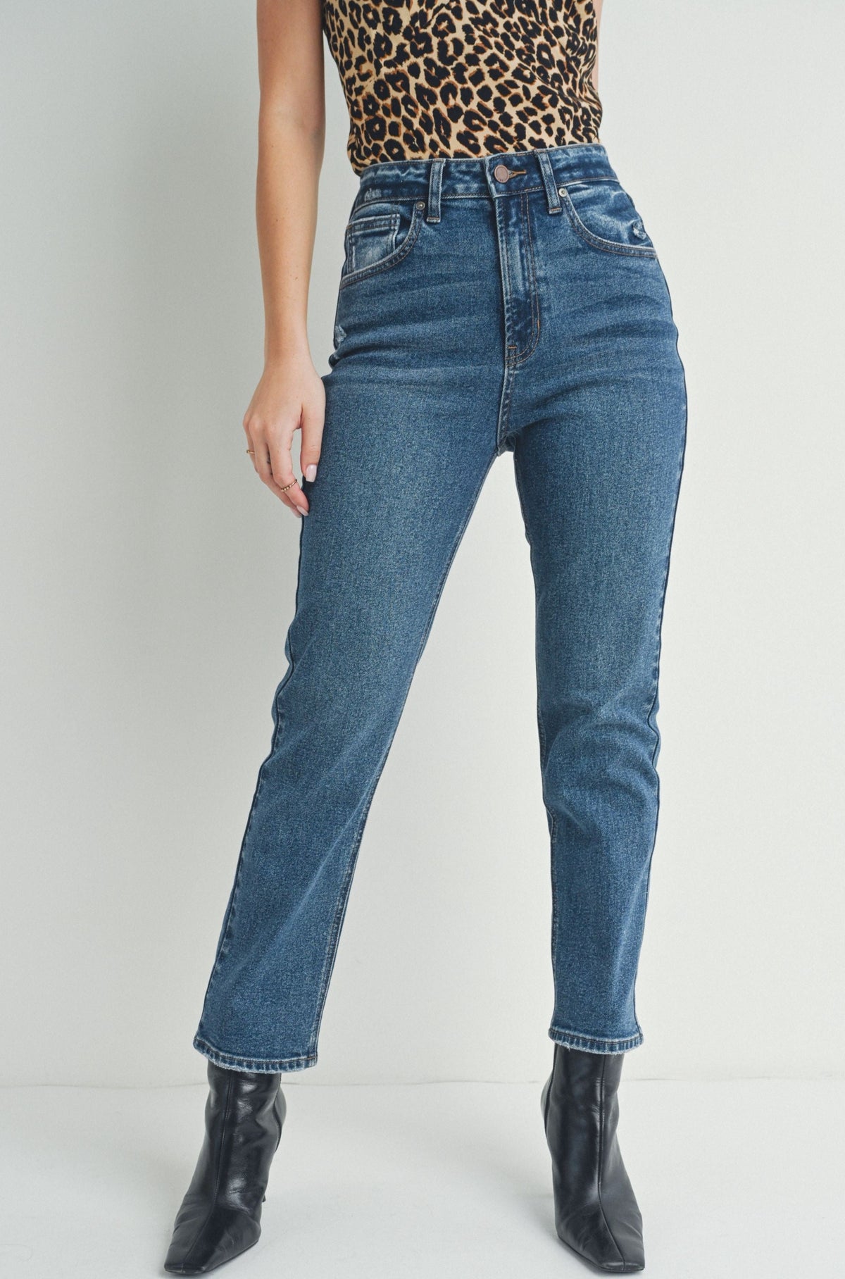 Classic Slim Straight Jean