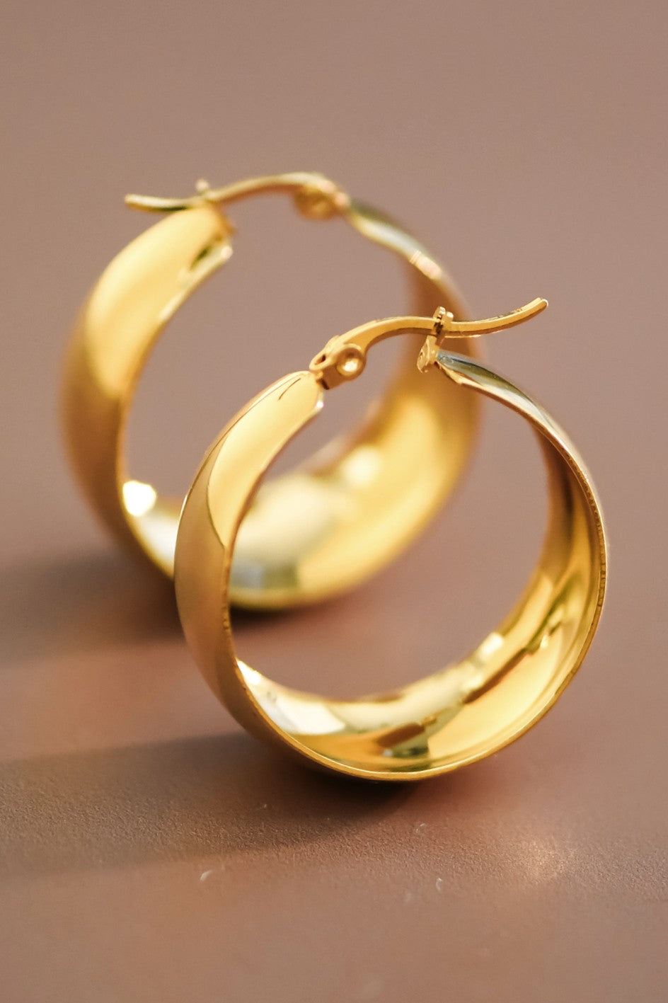 Hira Hoop Earrings